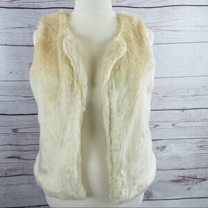 Signature Studio faux fur vest in beige NWOT